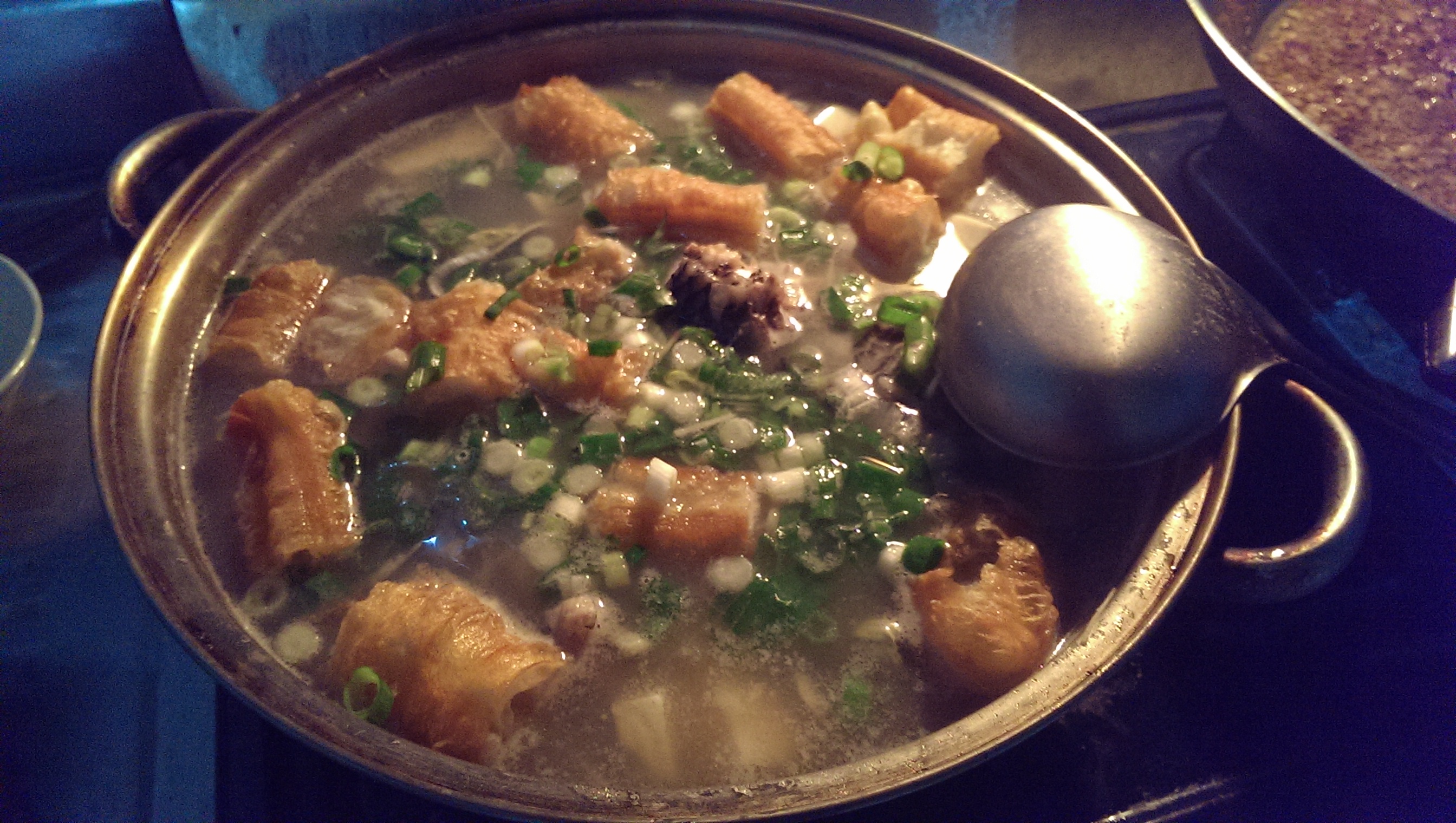 蔥皮油魚湯
