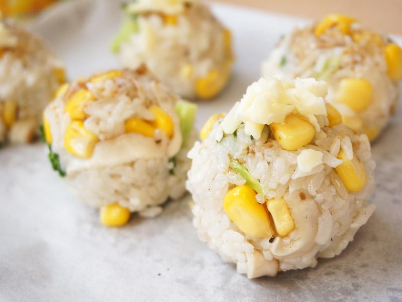 黄金玉米烤饭团