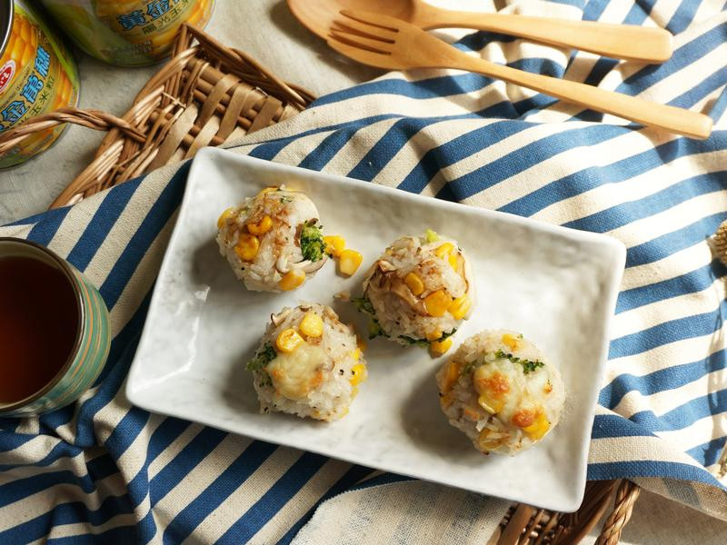 黄金玉米烤饭团