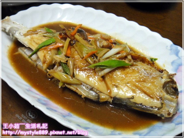 五月花妙用廚房紙巾 蒜香紅燒魚by 王小茹 愛料理 五月花妙用廚房紙巾 蒜香紅燒魚by 王小茹 愛料理