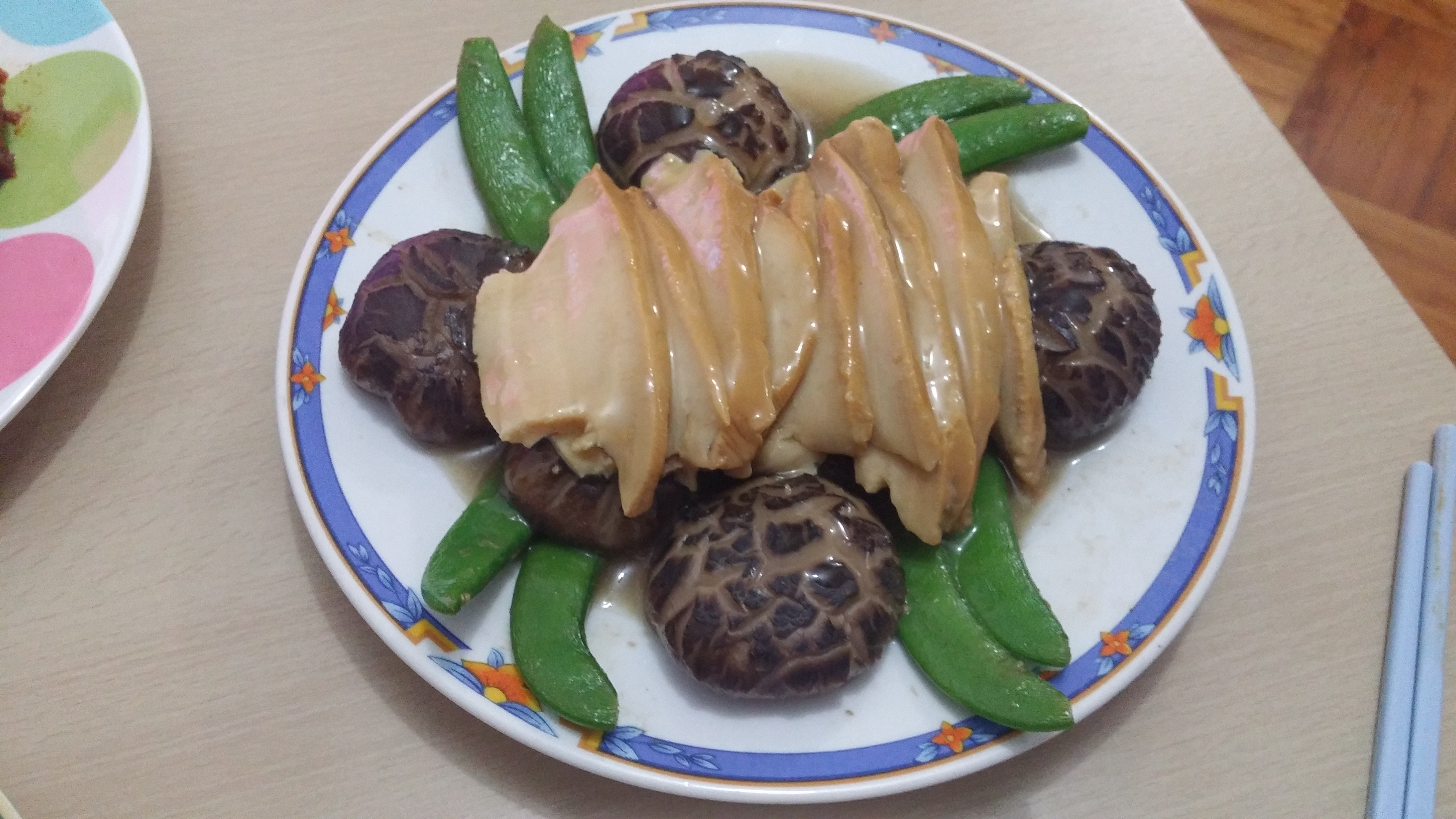 如何處理罐頭鮑魚[非常簡單]賀年菜 by Ivy Man