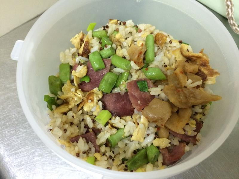 四季豆炒饭便当